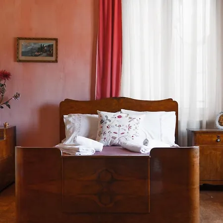 Anatoli Apartment *
